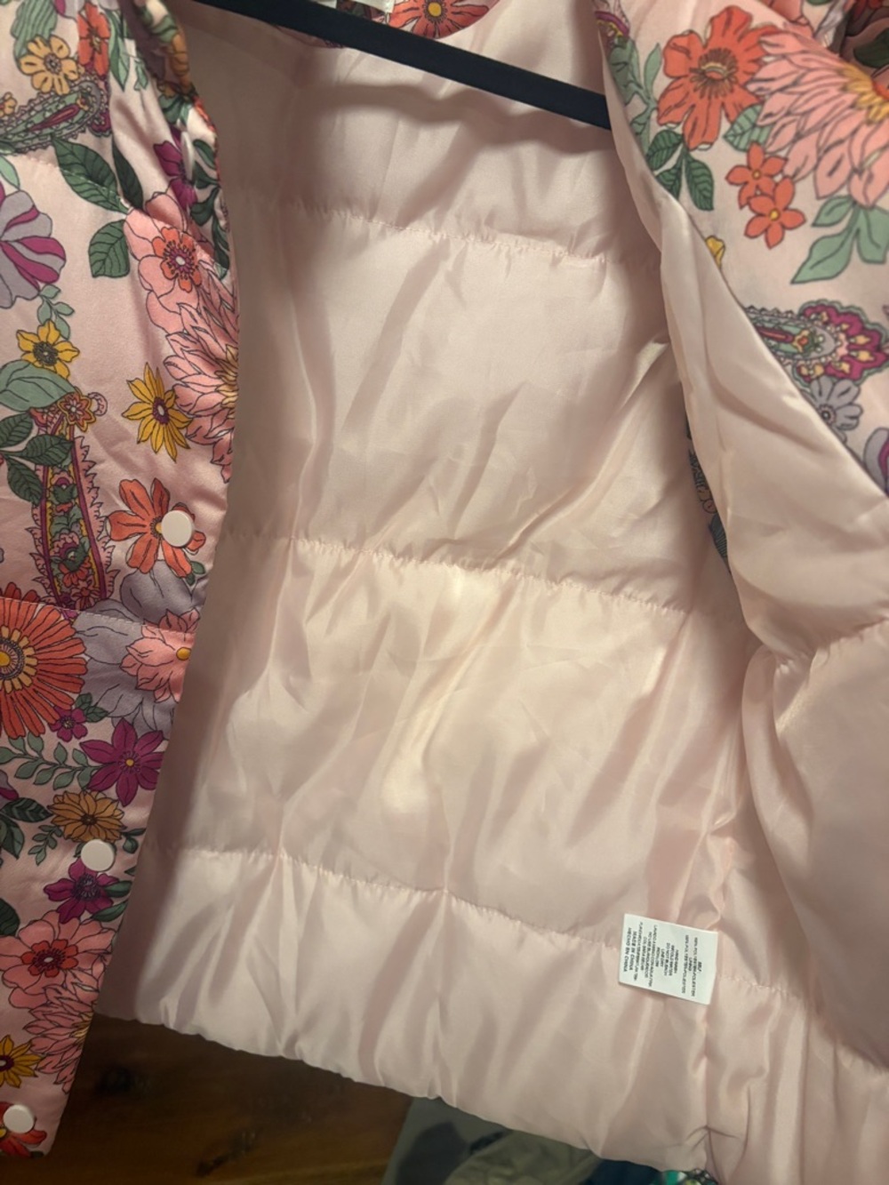 &merci Pink Floral Puffer Vest with Ruffle Trim Sleeves - Picture 4 of 8